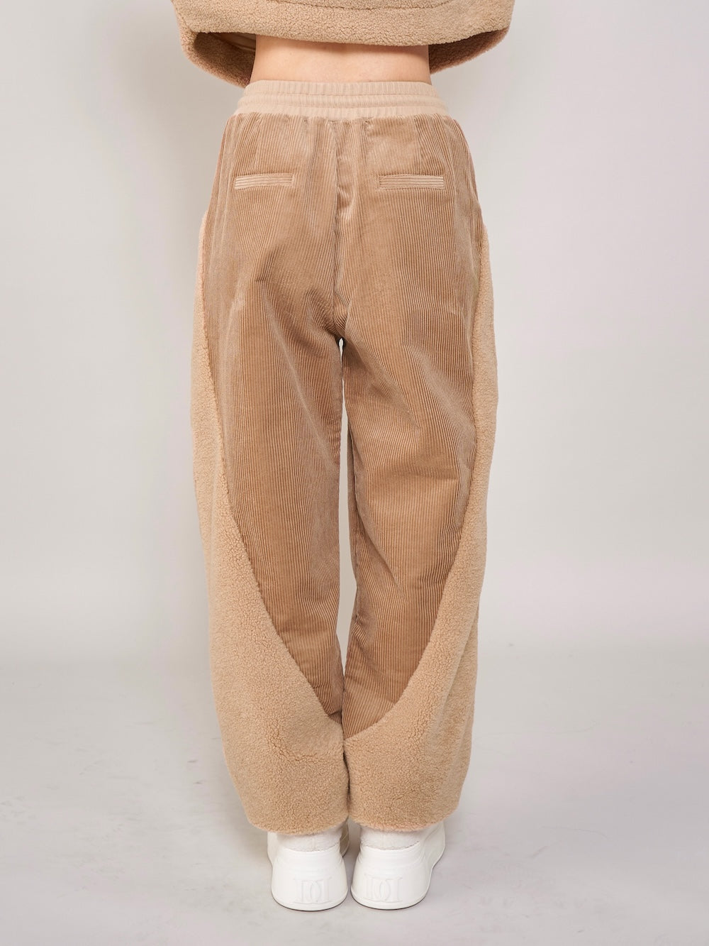 モデル:163cm(着用サイズ:FREE 着用カラー:BEG)