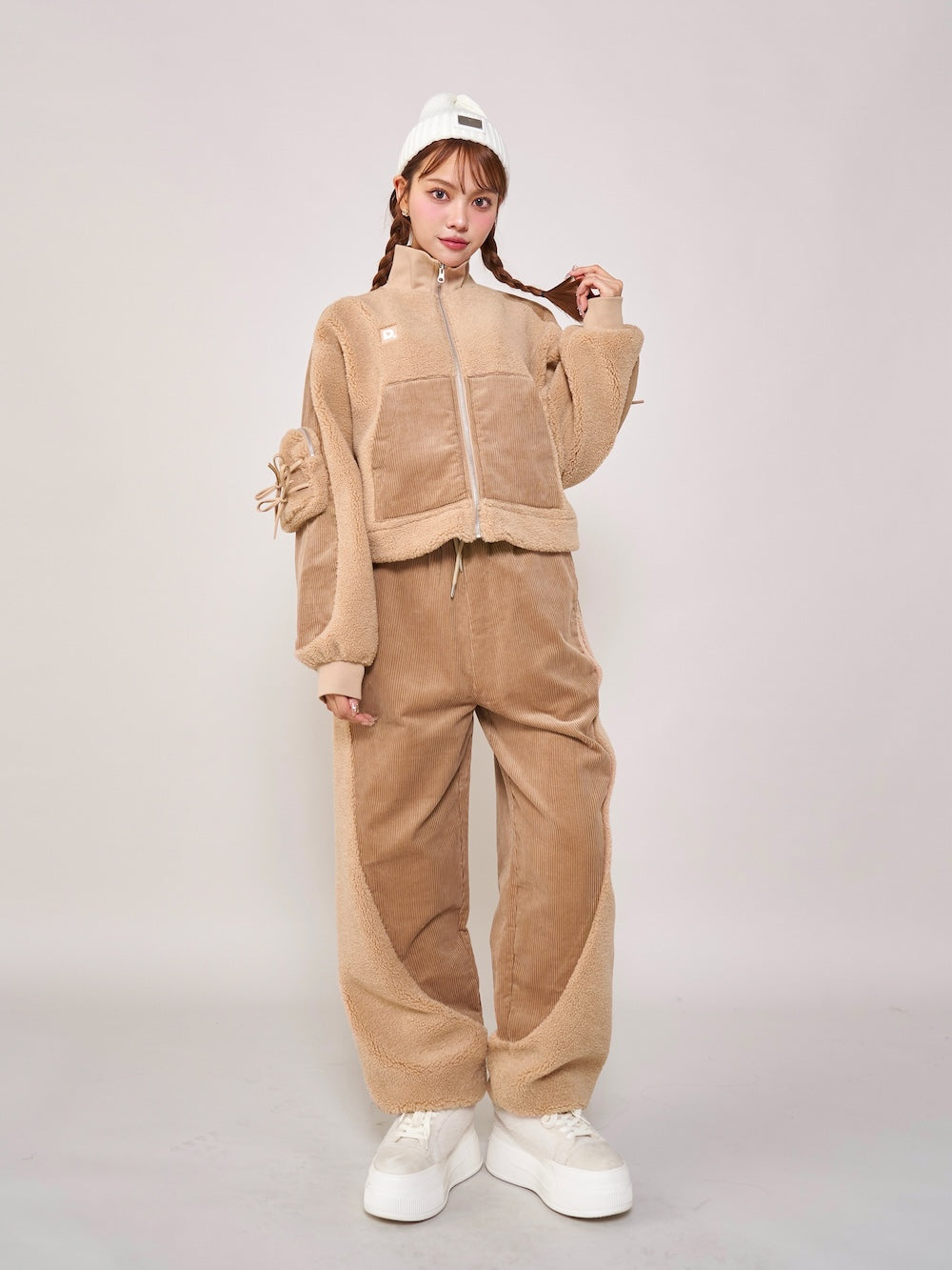 モデル:163cm(着用サイズ:FREE 着用カラー:BEG)