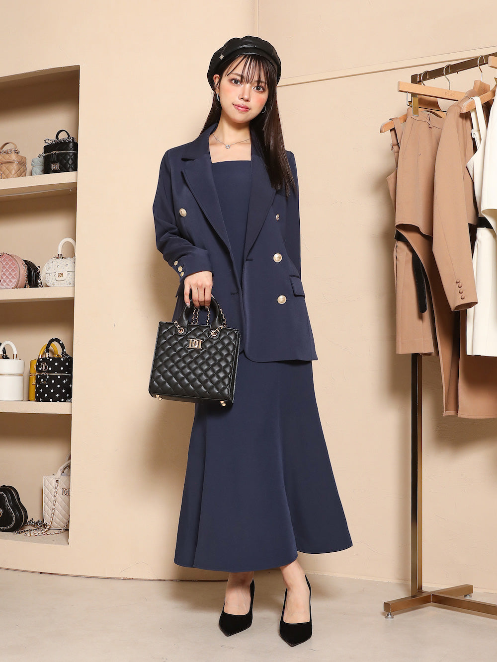 モデル:163cm(着用サイズ:FREE 着用カラー:NVY)