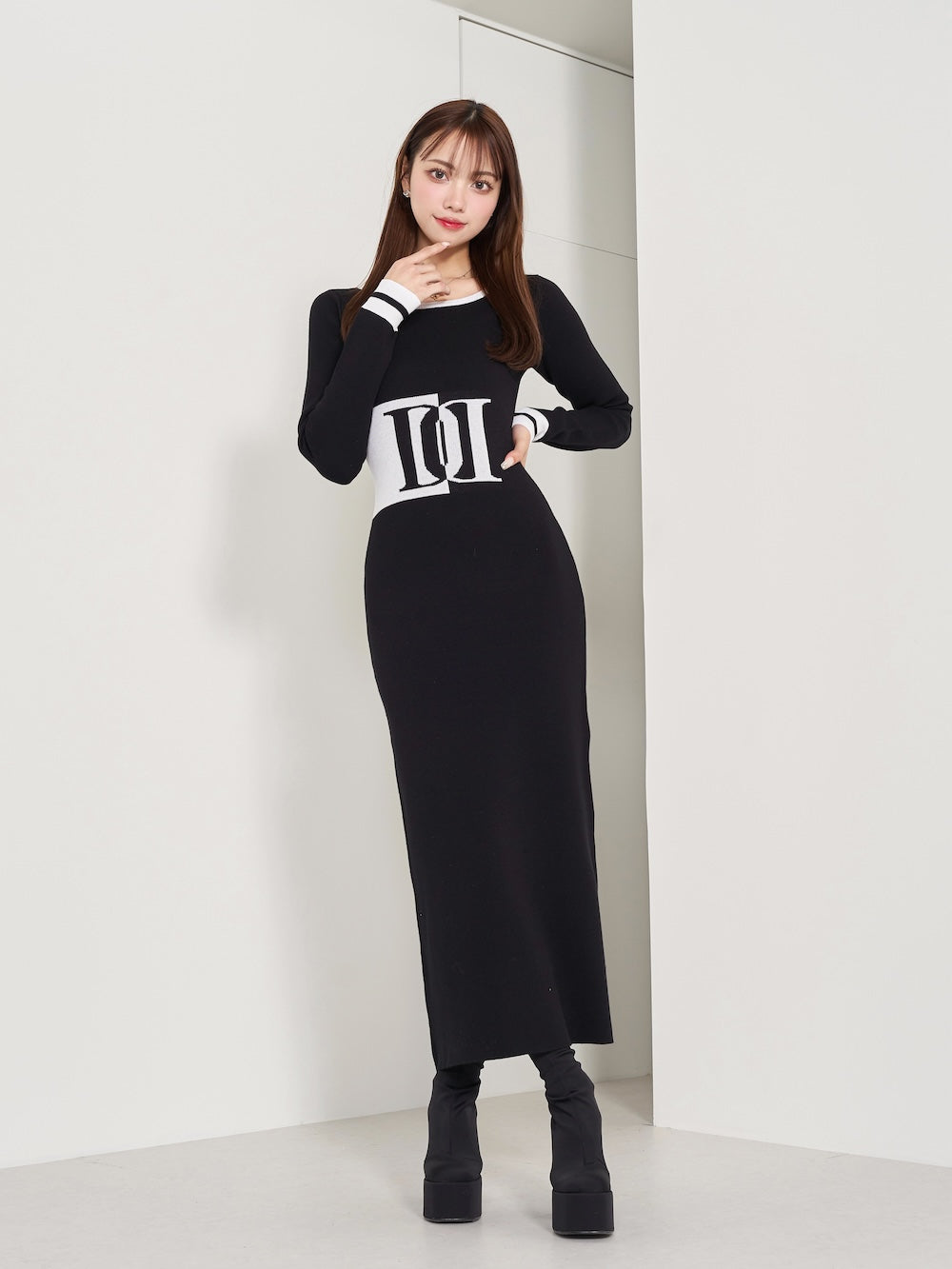 モデル:163cm(着用サイズ:FREE 着用カラー:BLK)