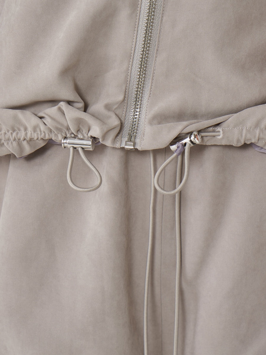 モデル:163cm(着用サイズ:FREE 着用カラー:GRY)