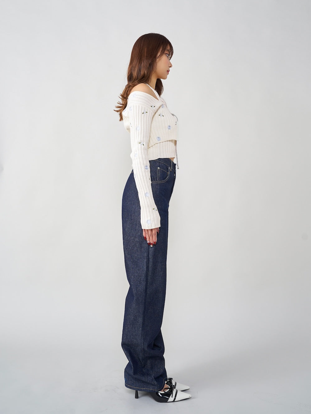モデル:163cm(着用サイズ:FREE 着用カラー:WHT)