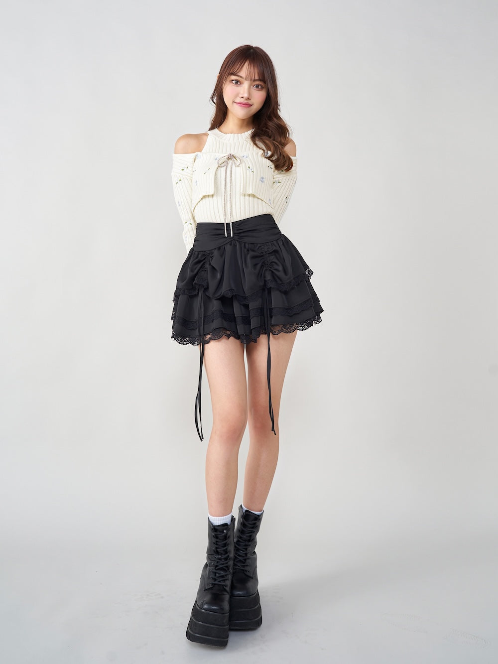 モデル:163cm(着用サイズ:FREE 着用カラー:WHT)