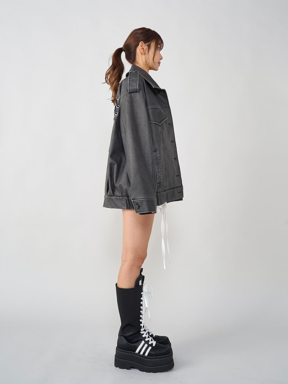 モデル:163cm(着用サイズ:FREE 着用カラー:BLK)