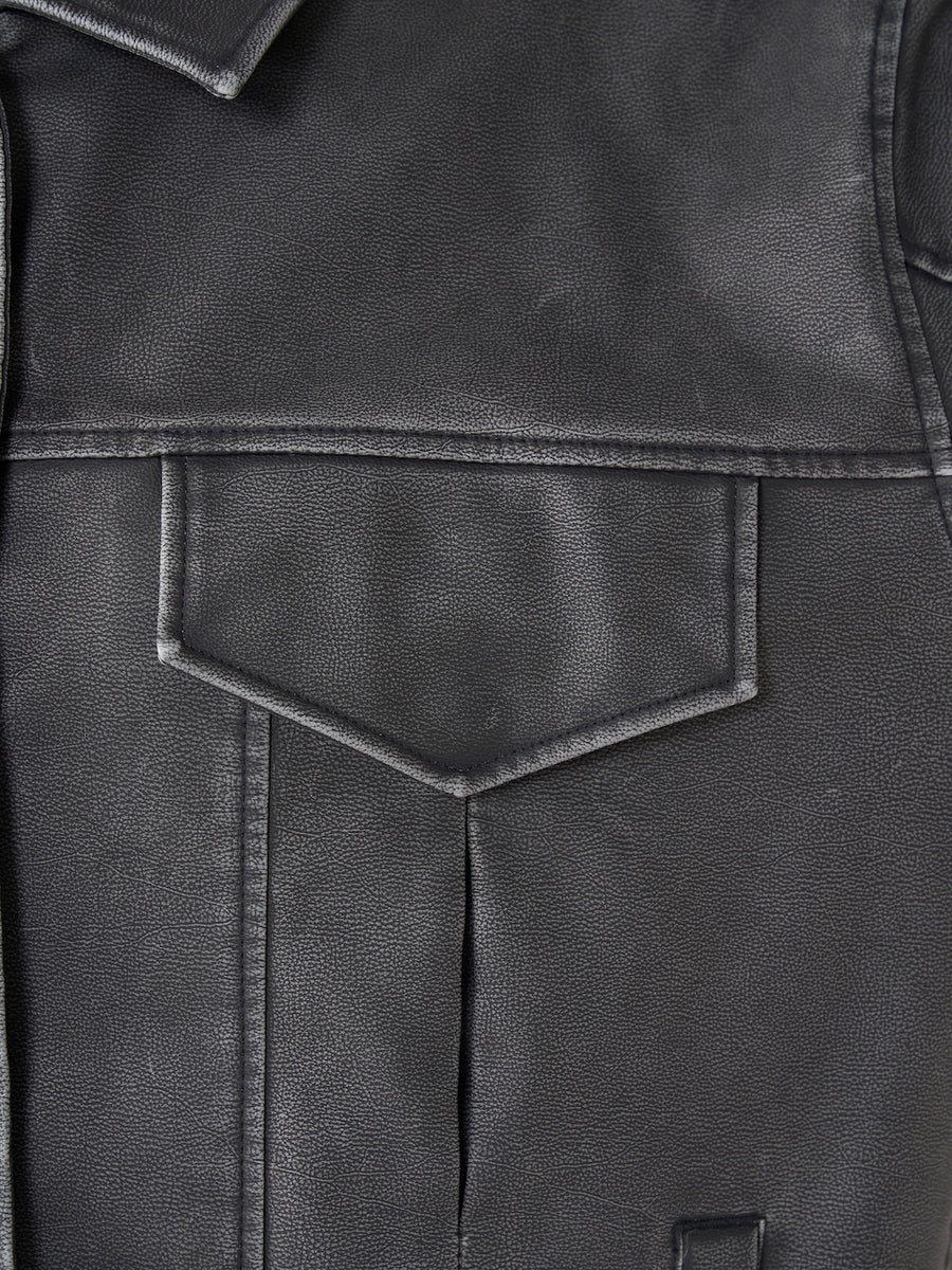 モデル:163cm(着用サイズ:FREE 着用カラー:BLK)