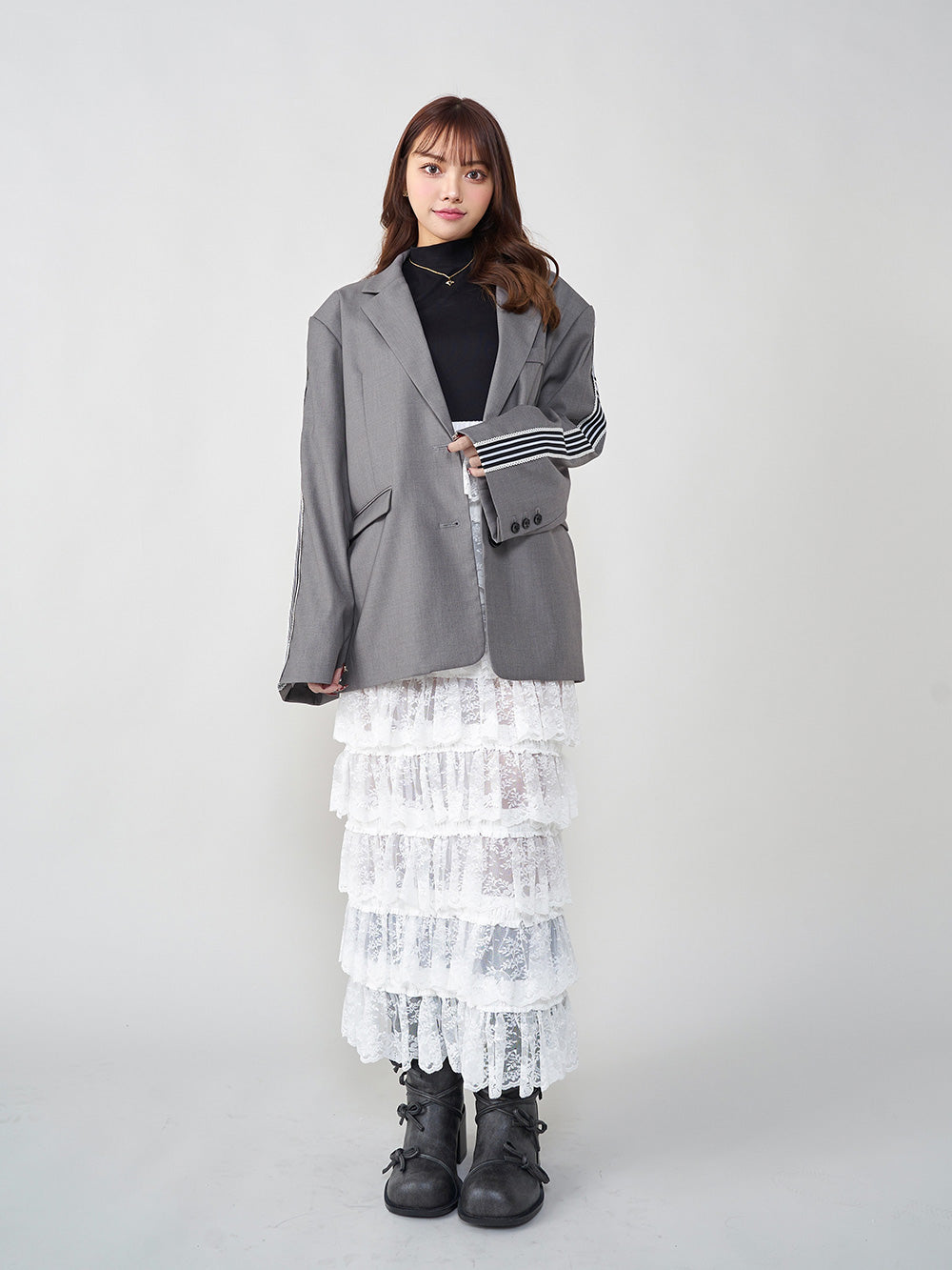 モデル:163cm(着用サイズ:FREE 着用カラー:GRY)