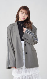 モデル:163cm(着用サイズ:FREE 着用カラー:GRY)