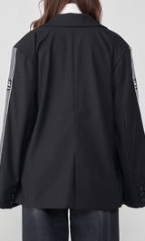 モデル:163cm(着用サイズ:FREE 着用カラー:BLK)