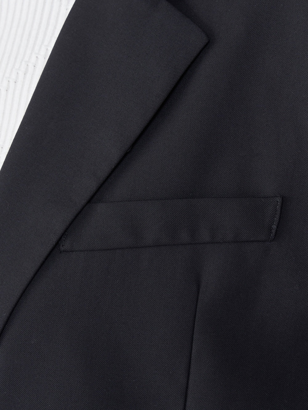 モデル:163cm(着用サイズ:FREE 着用カラー:BLK)