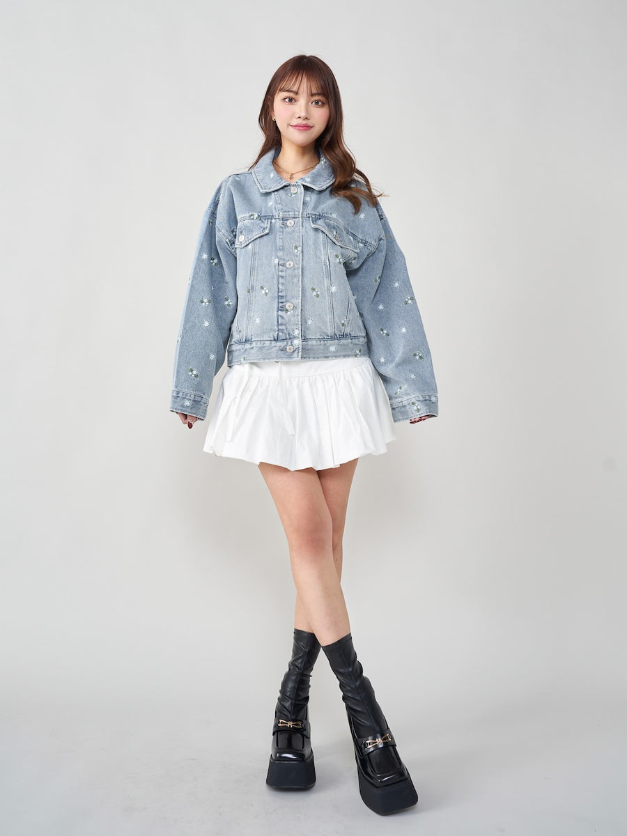 モデル:163cm(着用サイズ:FREE 着用カラー:I-BLU)