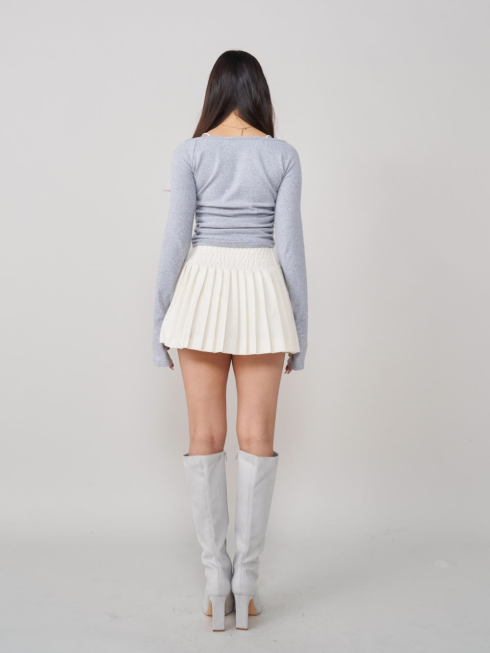 モデル:163cm(着用サイズ:FREE 着用カラー:GRY)