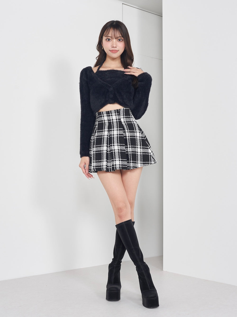 モデル:163cm(着用サイズ:FREE 着用カラー:BLK)