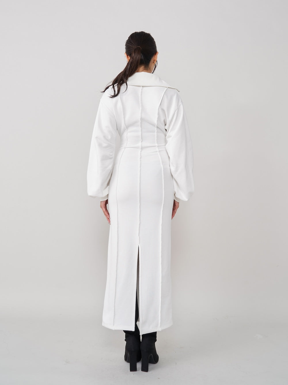 モデル:163cm(着用サイズ:FREE 着用カラー:WHT)
