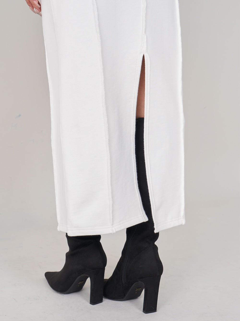 モデル:163cm(着用サイズ:FREE 着用カラー:WHT)