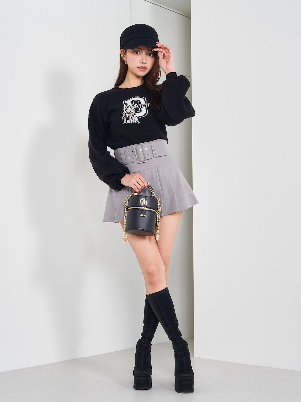 モデル:163cm(着用サイズ:FREE 着用カラー:BLK)