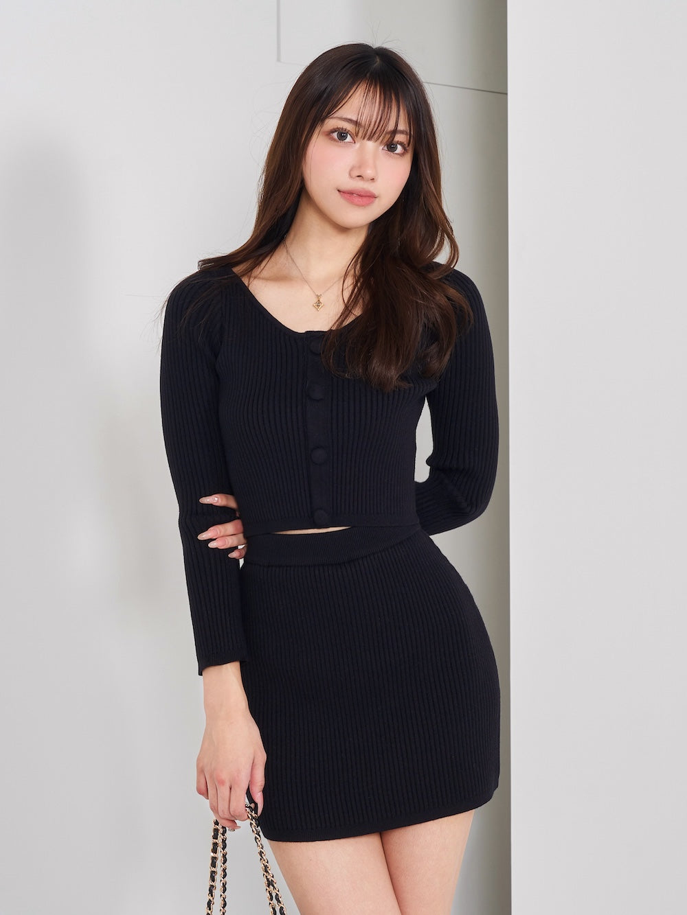 モデル:163cm(着用サイズ:FREE 着用カラー:BLK)