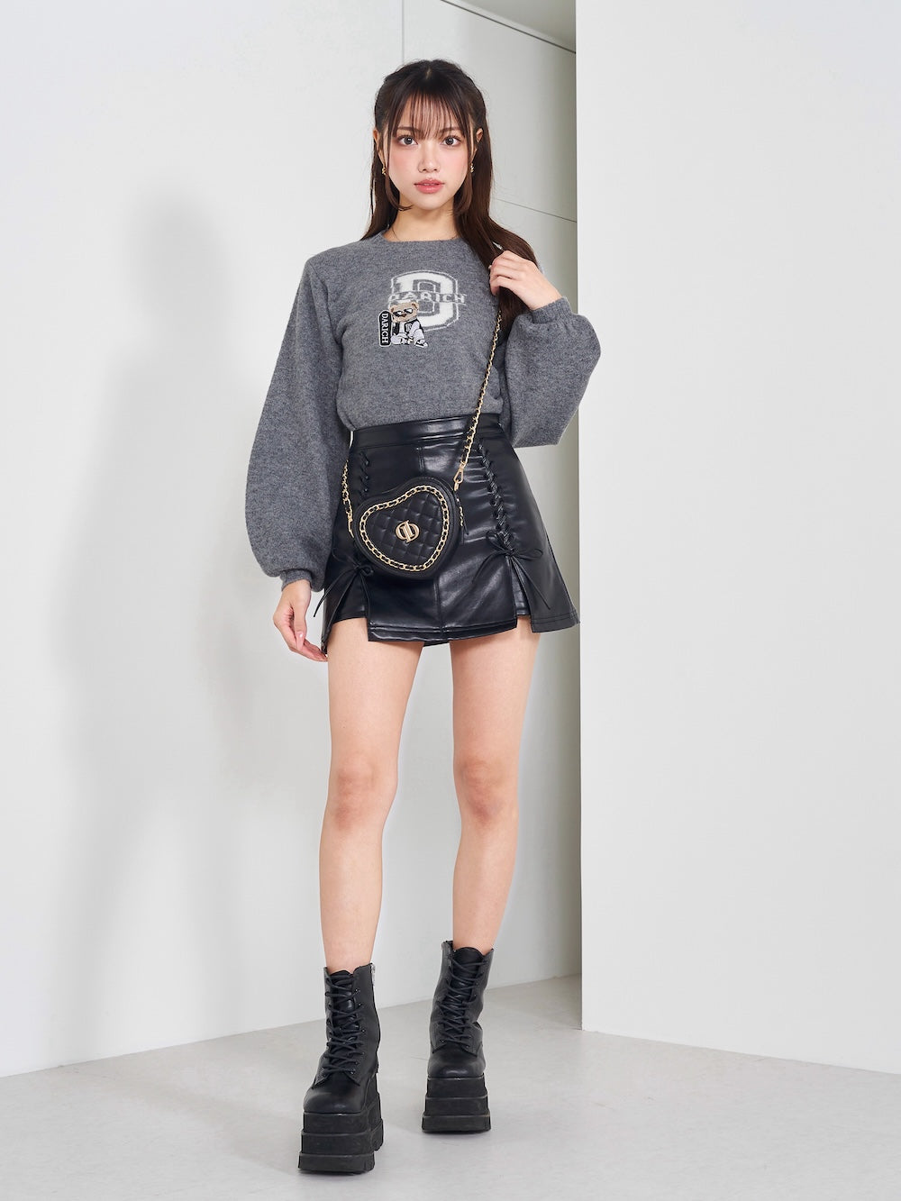 モデル:163cm(着用サイズ:FREE 着用カラー:GRY)