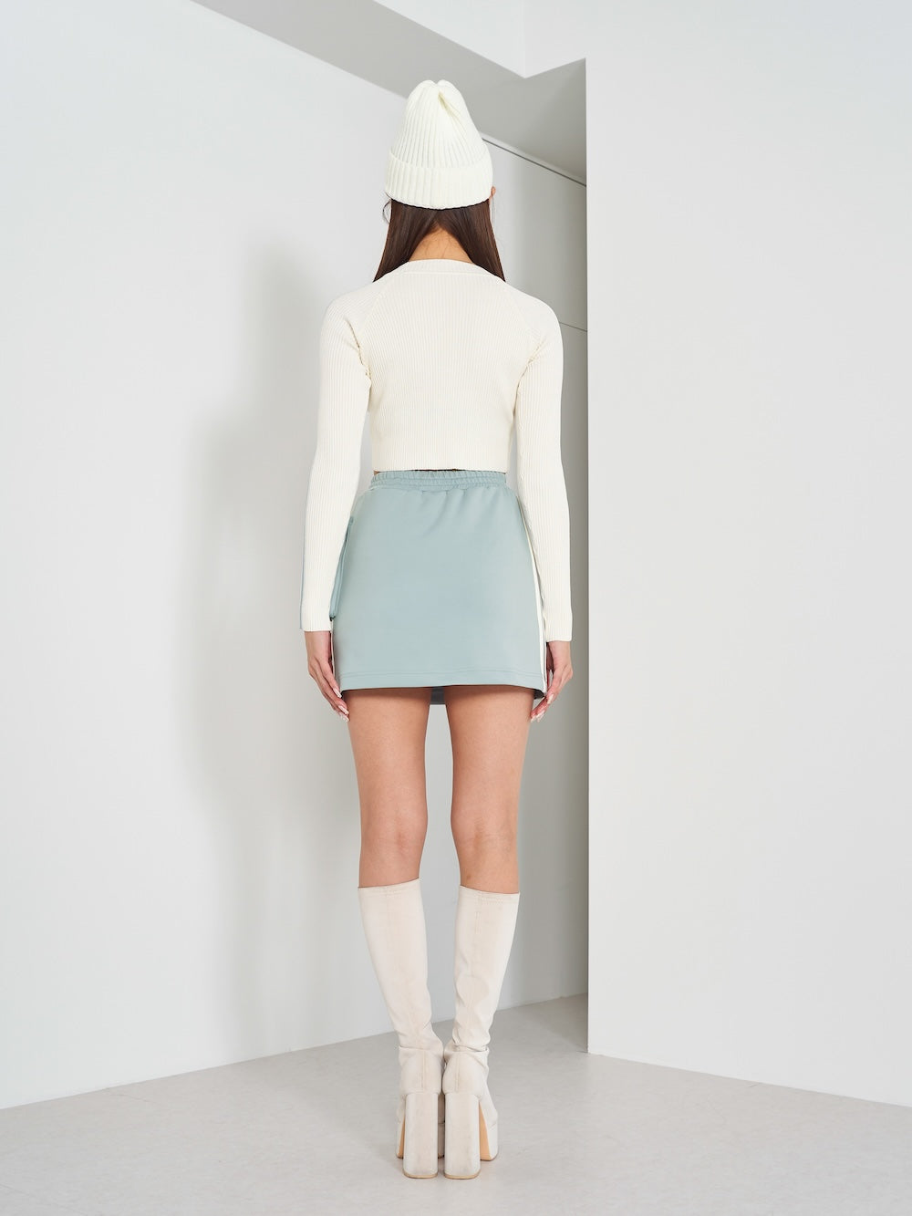 モデル:163cm(着用サイズ:FREE 着用カラー:WHT)