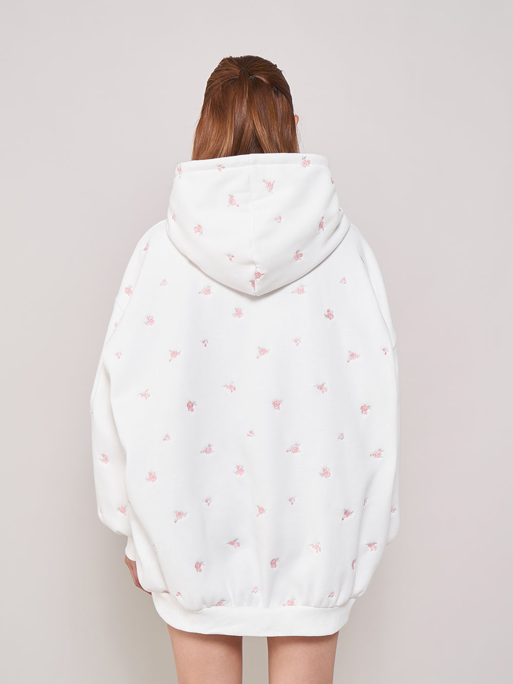 モデル:163cm(着用サイズ:FREE 着用カラー:WHT)