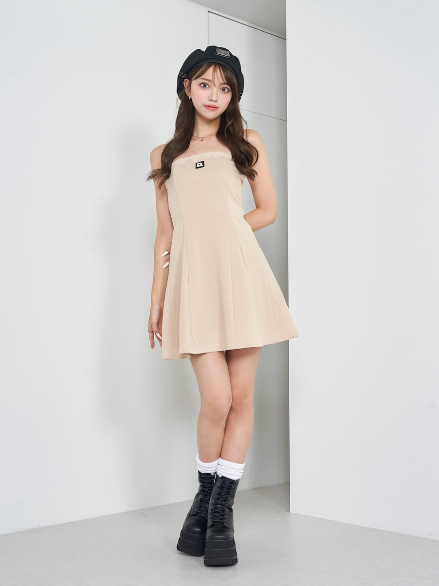 モデル:163cm(着用サイズ:FREE 着用カラー:SND)