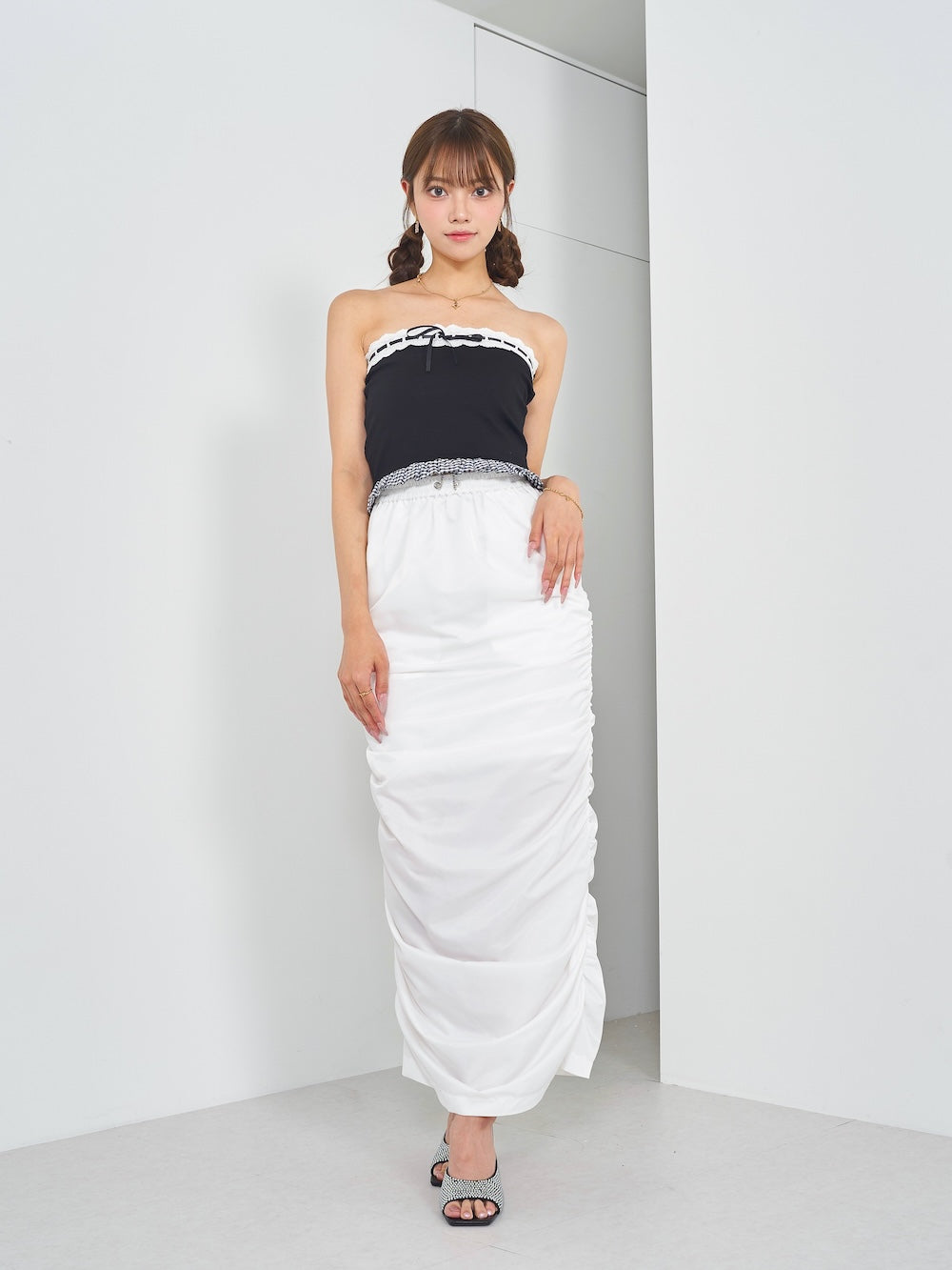 モデル:163cm(着用サイズ:FREE 着用カラー:BLK)