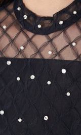 モデル:163cm(着用サイズ:FREE 着用カラー:BLK)