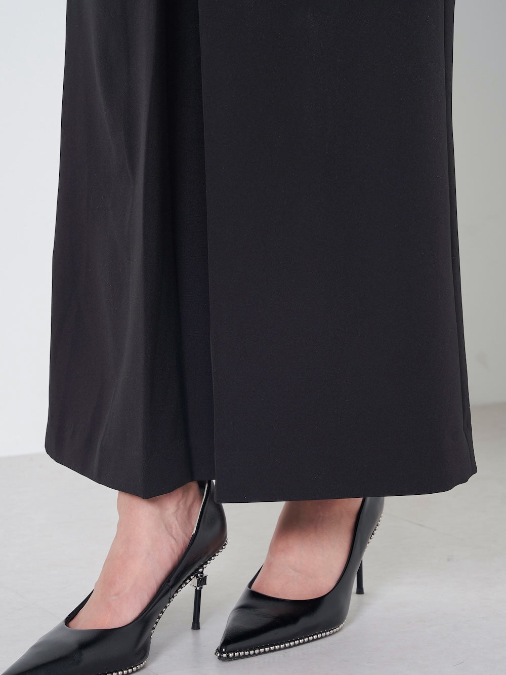 モデル:163cm(着用サイズ:FREE 着用カラー:BLK)