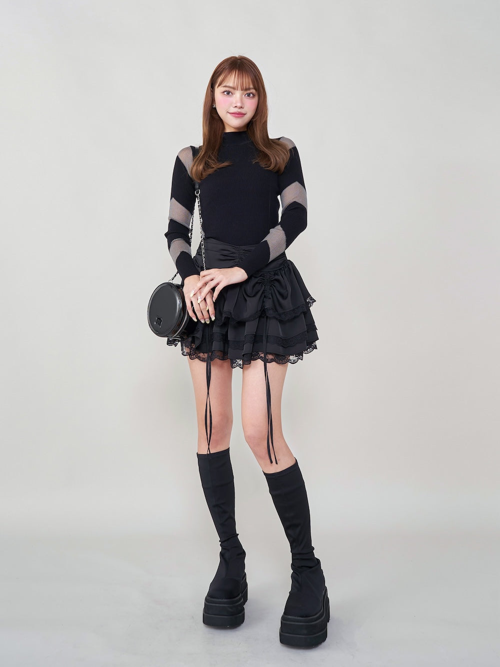 モデル:163cm(着用サイズ:FREE 着用カラー:BLK)