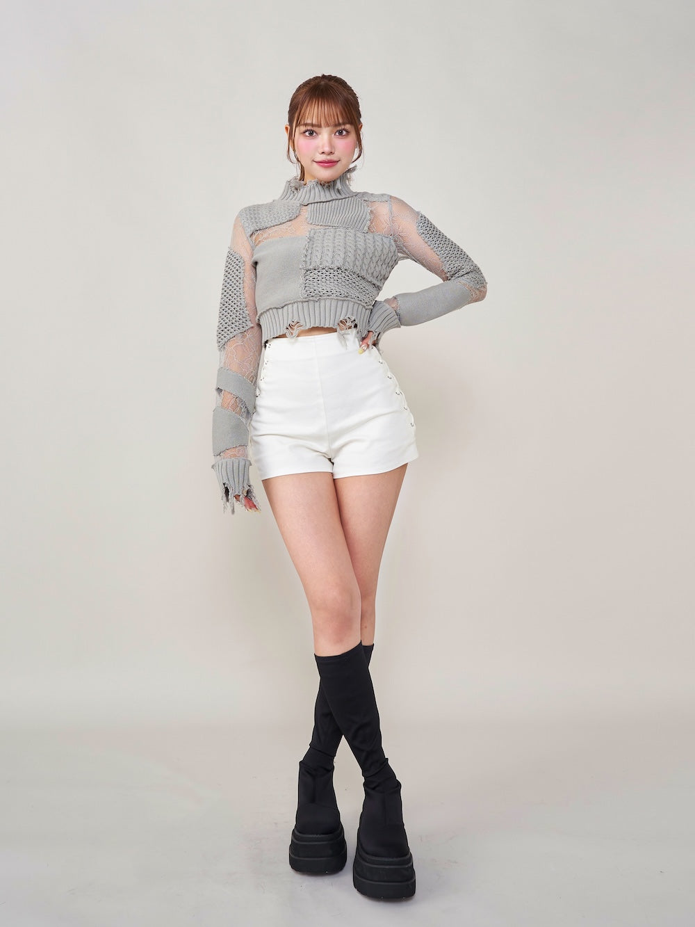 モデル:163cm(着用サイズ:FREE 着用カラー:GRY)