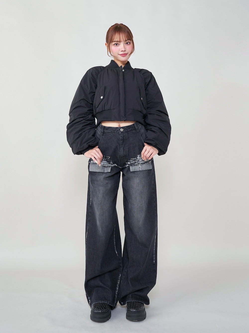 モデル:163cm(着用サイズ:FREE 着用カラー:BLK)