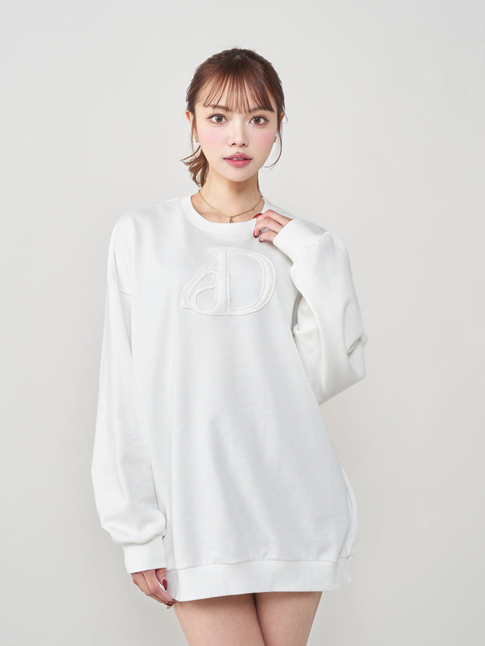 モデル:163cm(着用サイズ:FREE 着用カラー:WHT)