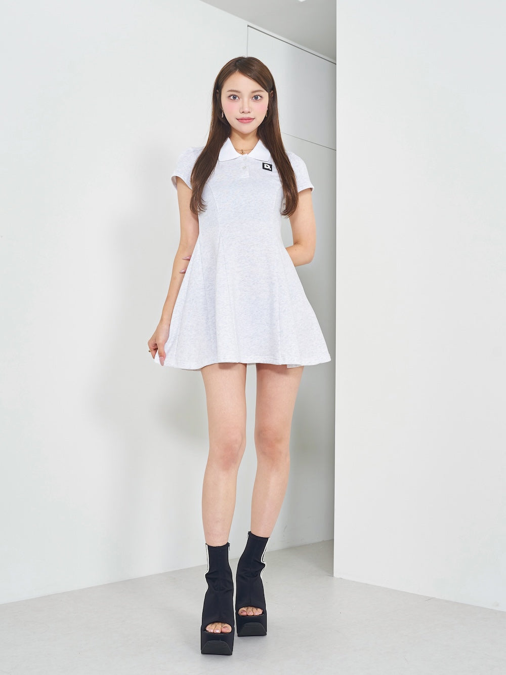 モデル:163cm(着用サイズ:FREE 着用カラー:GRY)