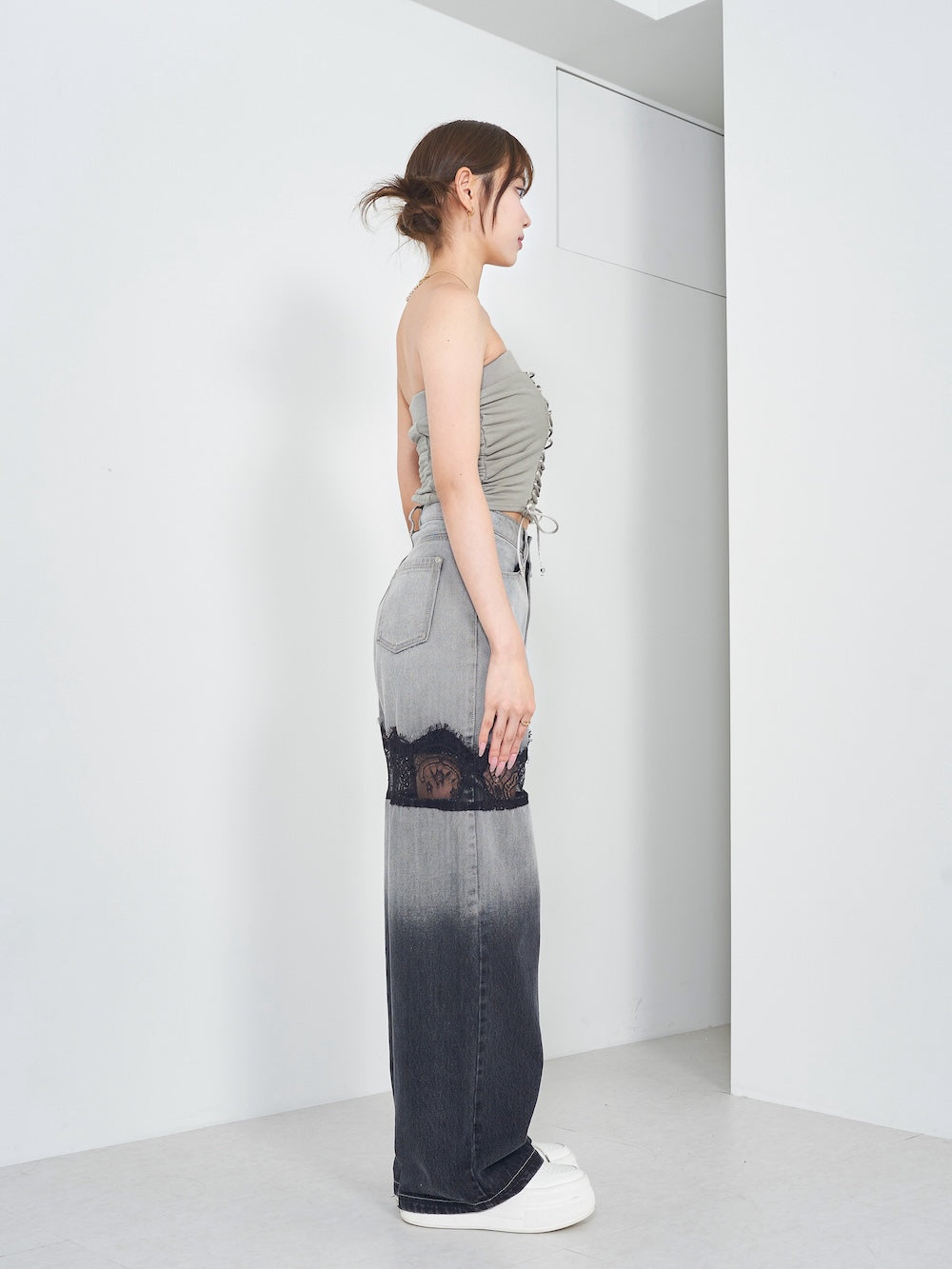 モデル:163cm(着用サイズ:FREE 着用カラー:GRY)