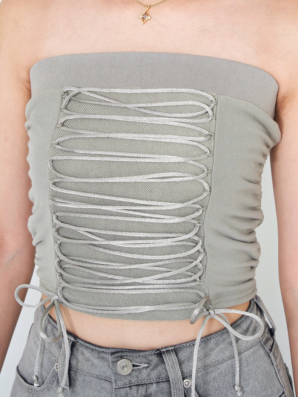 モデル:163cm(着用サイズ:FREE 着用カラー:GRY)