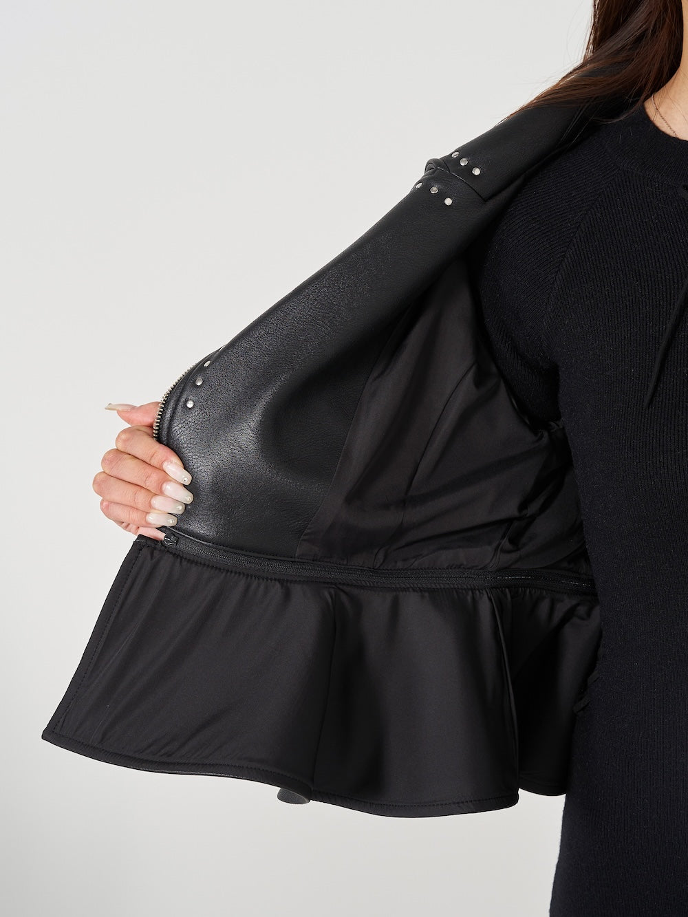 モデル:163cm(着用サイズ:FREE 着用カラー:BLK)