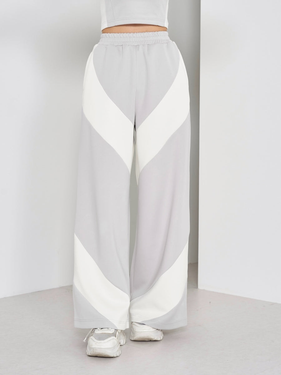 モデル:163cm(着用サイズ:FREE 着用カラー:GRY)