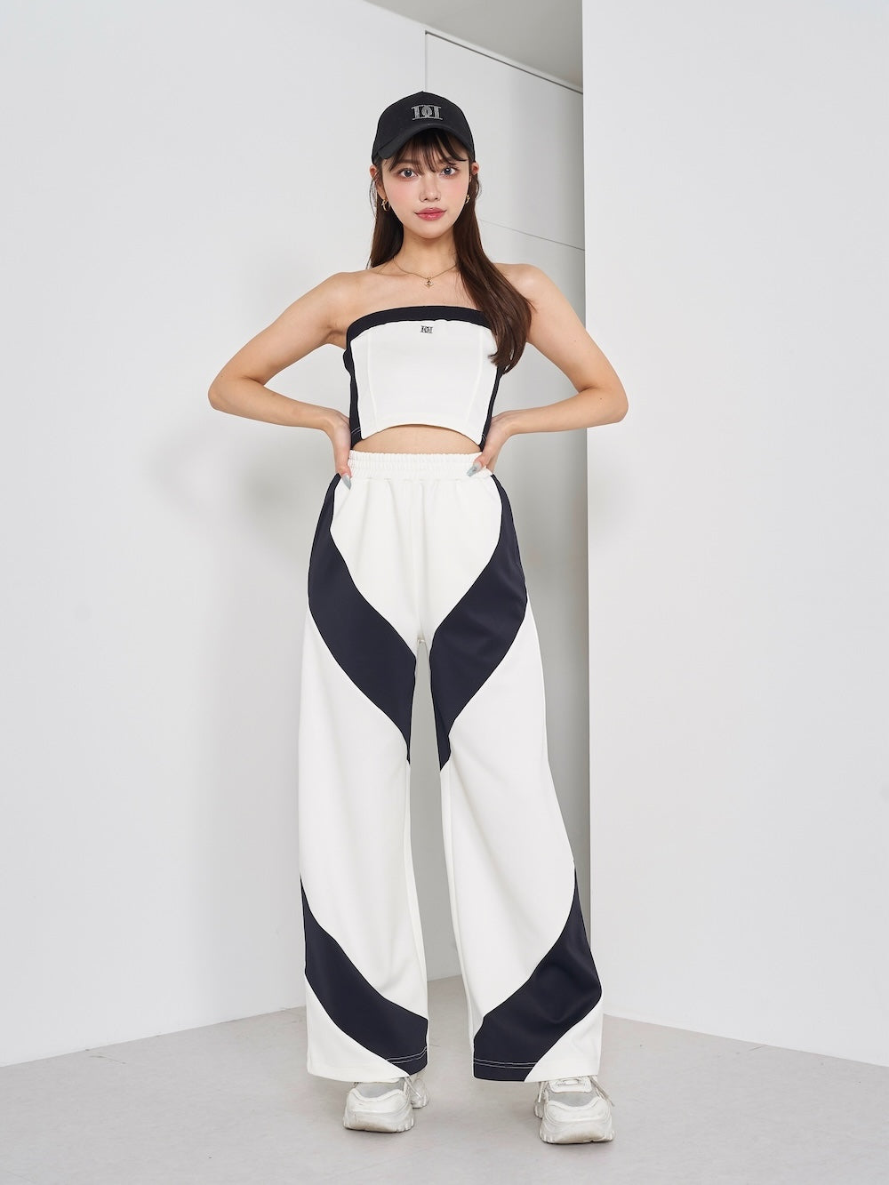 モデル:163cm(着用サイズ:FREE 着用カラー:IVO)