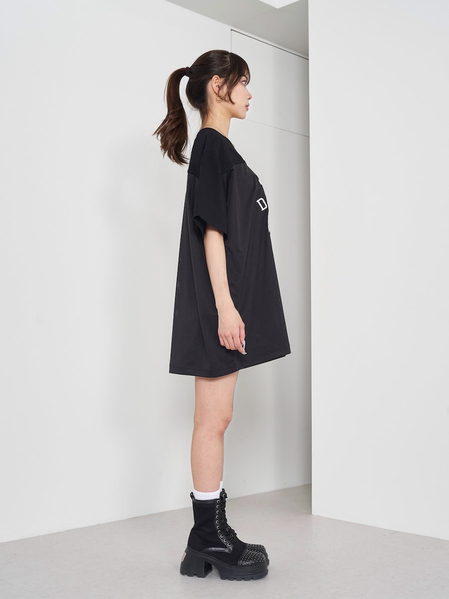 モデル:163cm(着用サイズ:FREE 着用カラー:BLK)