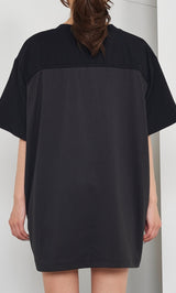 モデル:163cm(着用サイズ:FREE 着用カラー:BLK)