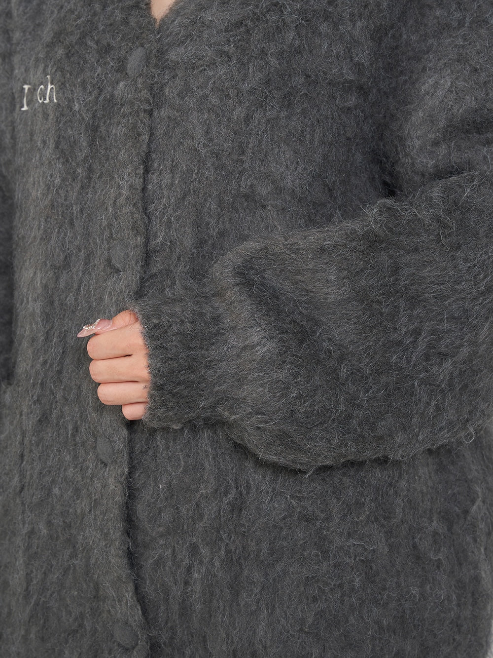 モデル:163cm(着用サイズ:FREE 着用カラー:GRY)