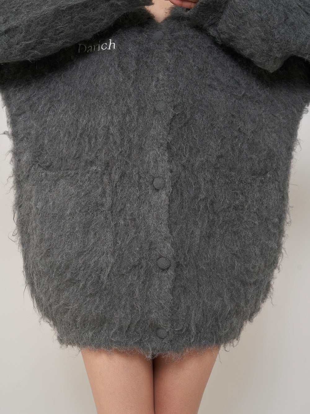 モデル:163cm(着用サイズ:FREE 着用カラー:GRY)