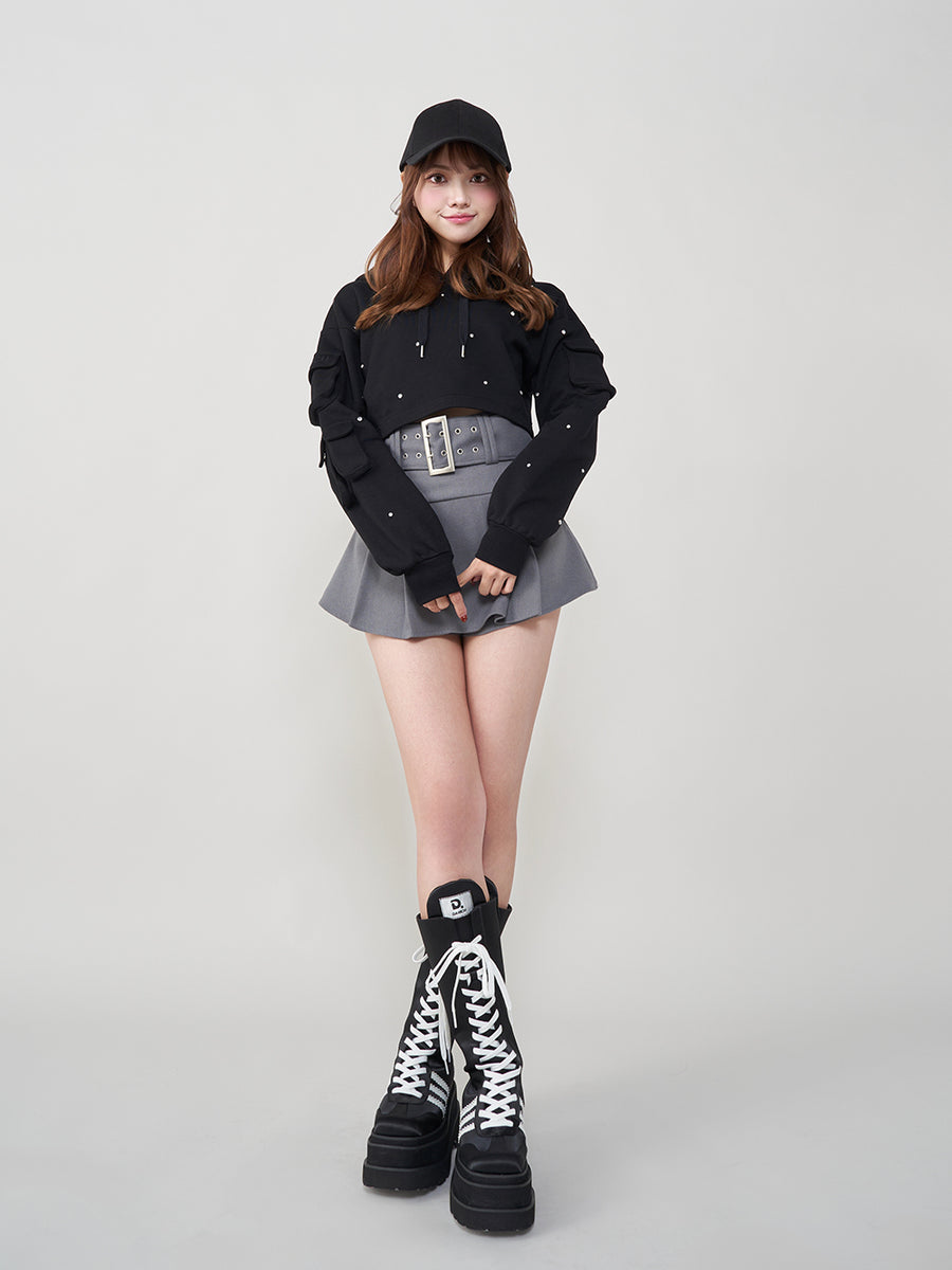 モデル:163cm(着用サイズ:FREE 着用カラー:BLK)