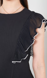 モデル:163cm(着用サイズ:FREE 着用カラー:BLK)