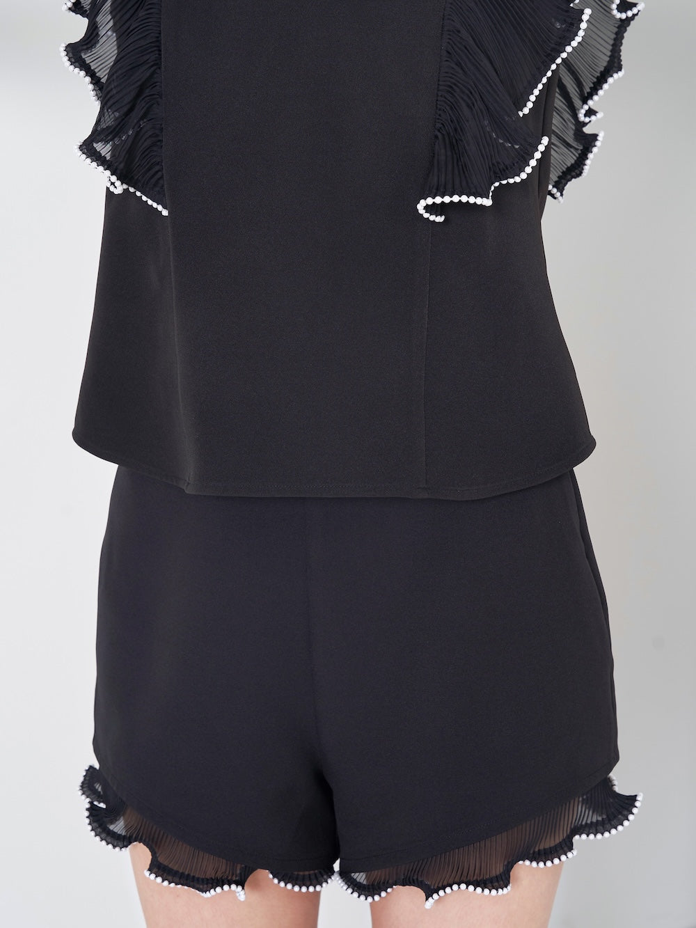 モデル:163cm(着用サイズ:FREE 着用カラー:BLK)