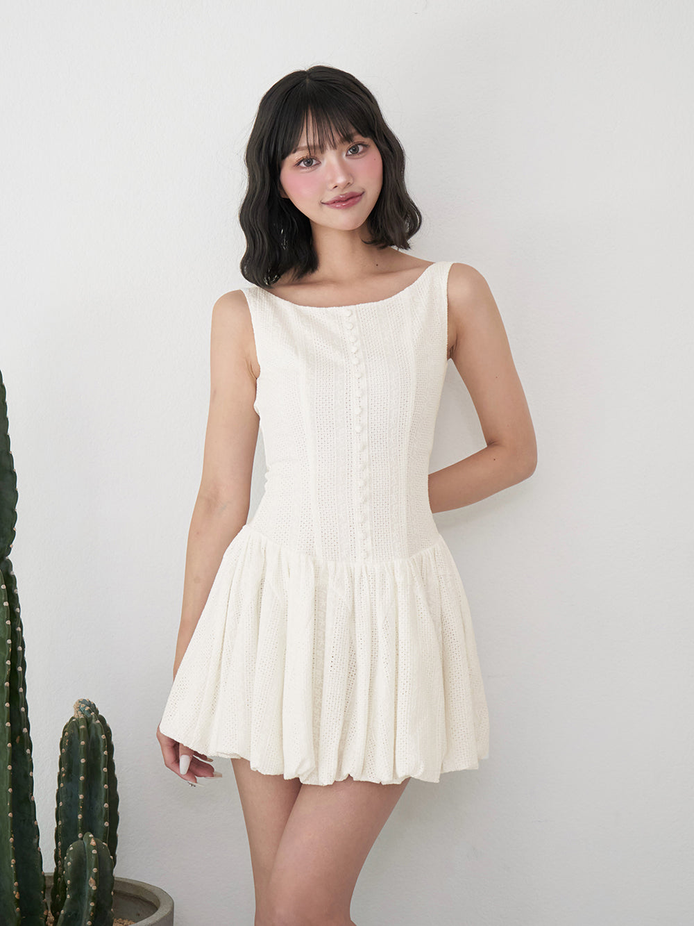モデル:163cm(着用サイズ:FREE 着用カラー:WHT)