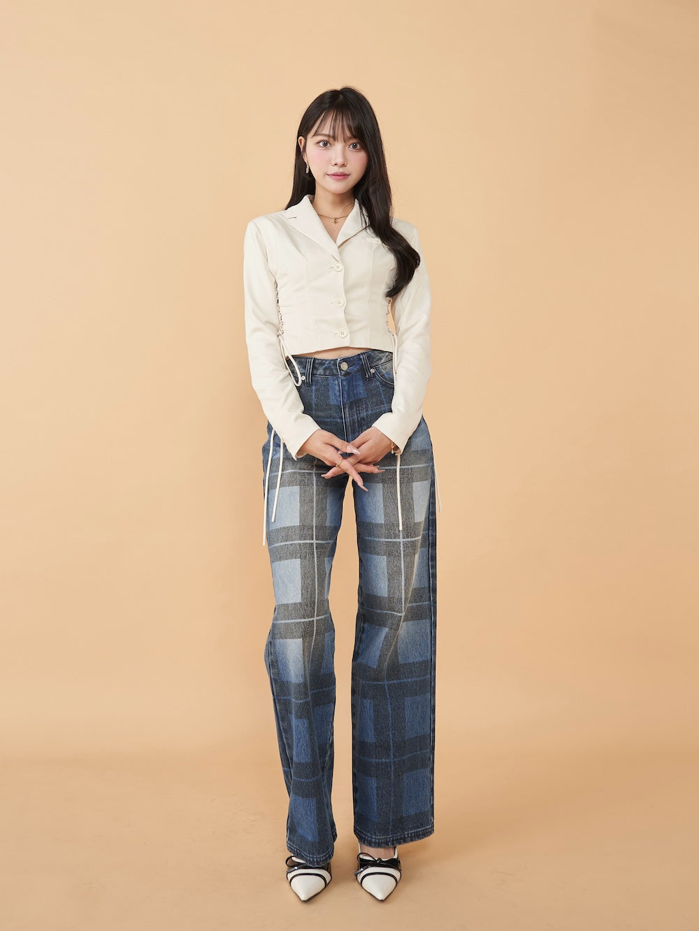 モデル:163cm(着用サイズ:FREE 着用カラー:IVO)