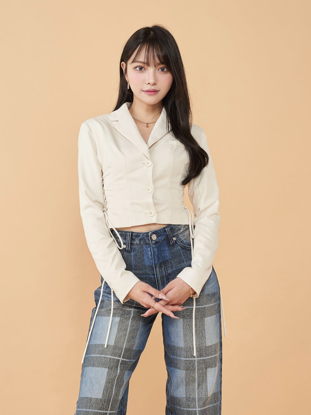 モデル:163cm(着用サイズ:FREE 着用カラー:IVO)