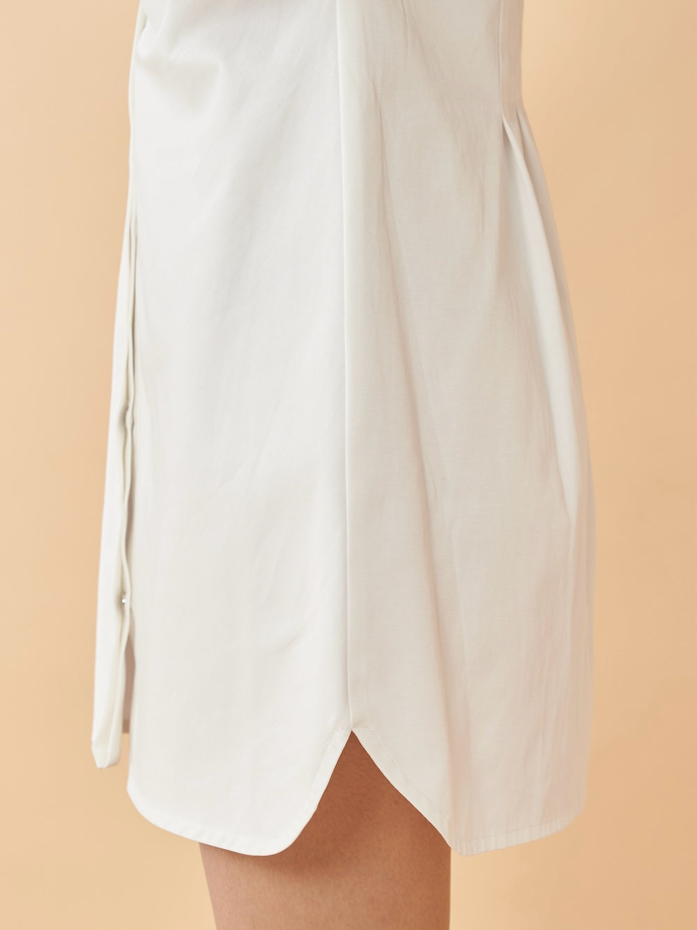 モデル:163cm(着用サイズ:FREE 着用カラー:WHT)