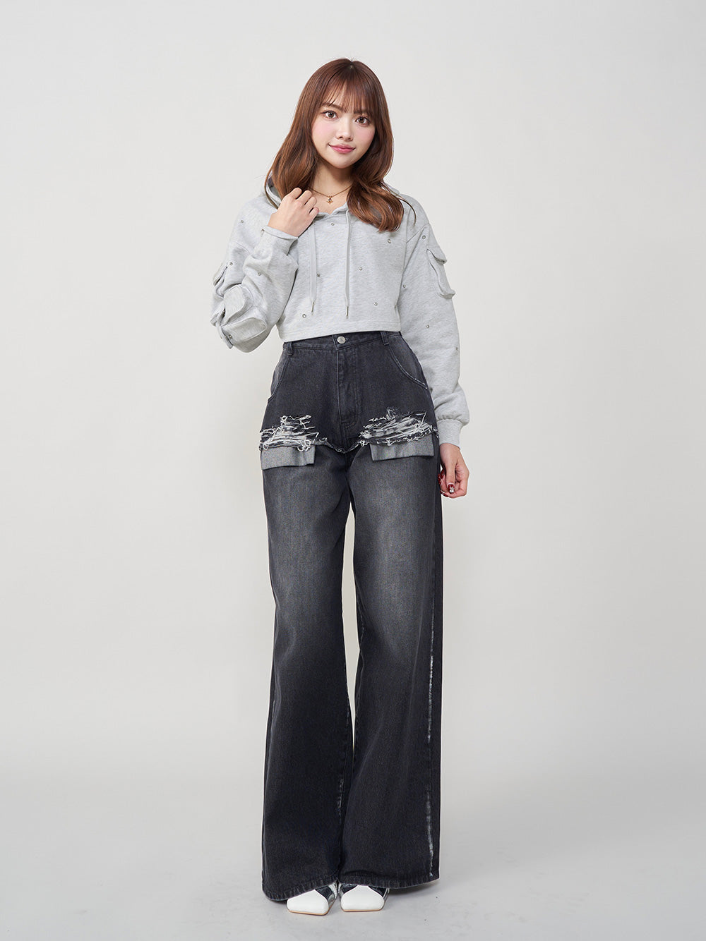 モデル:163cm(着用サイズ:FREE 着用カラー:GRY)