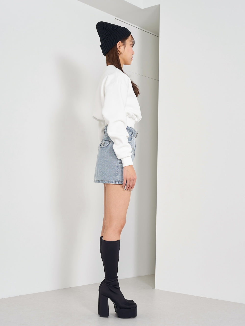 モデル:163cm(着用サイズ:S 着用カラー:I-BLU)